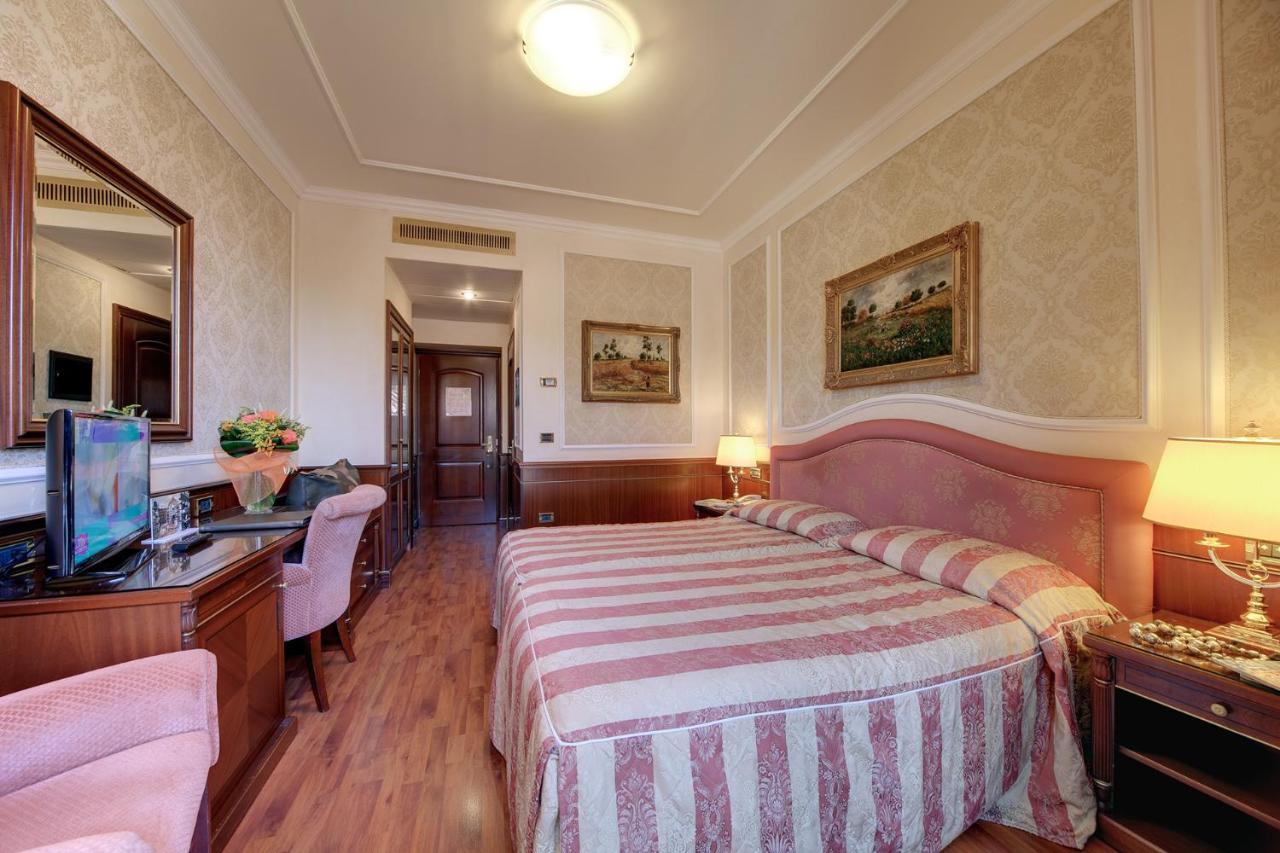 Hotel Simplon Baveno Esterno foto