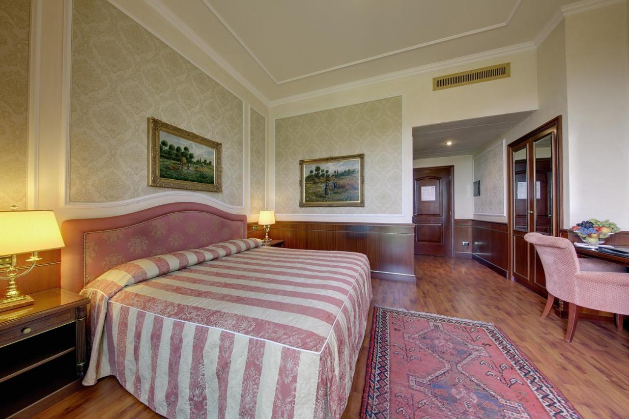 Hotel Simplon Baveno Esterno foto