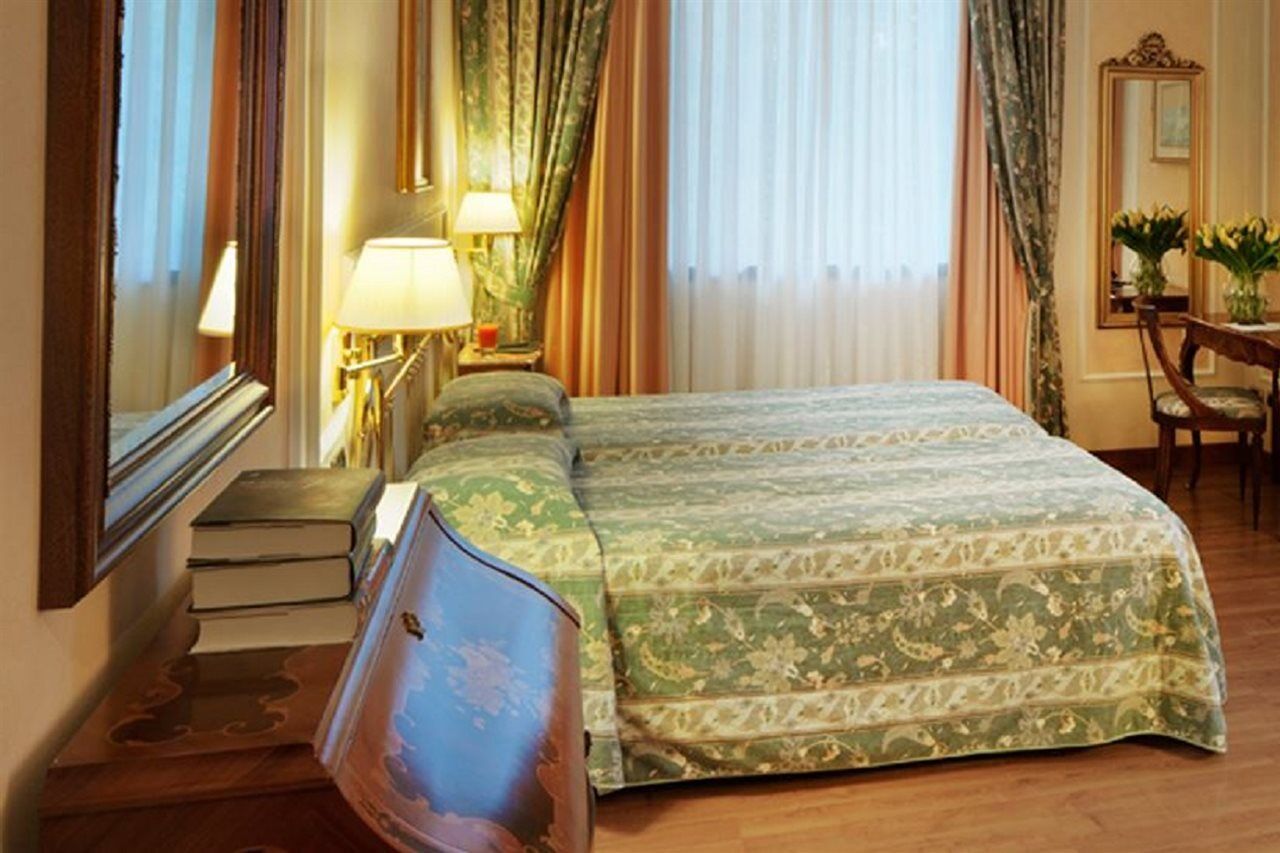 Hotel Simplon Baveno Esterno foto